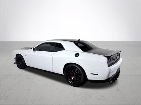 Used 2022 Dodge Challenger SRT Hellcat Redeye RWD image 8