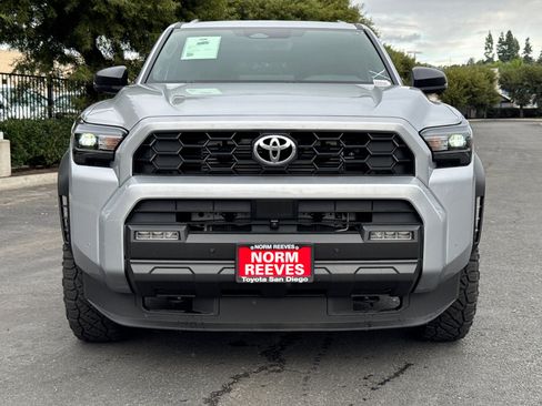 Certified 2025 Toyota 4Runner TRD Off-Road Premium image 5