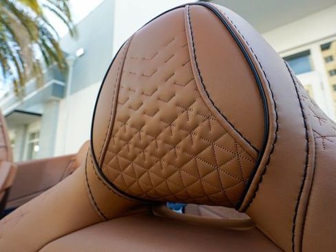 Used 2023 Aston Martin DBS Volante image 81