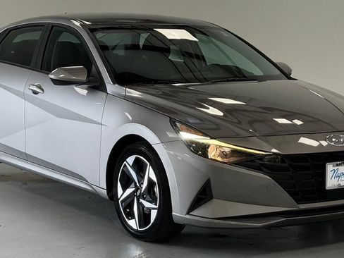 Certified 2023 Hyundai Elantra SEL w/ Convenience Package FWD image 6