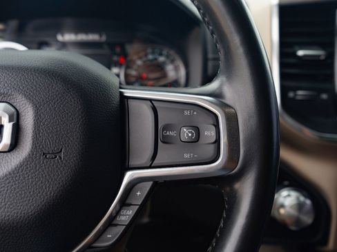 Used 2022 RAM 1500 Laramie AWD/4WD image 12
