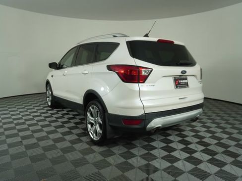Used 2019 Ford Escape Titanium image 5