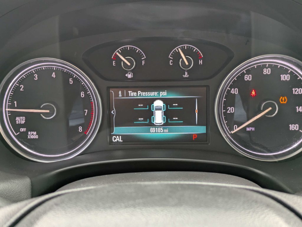 Used 2019 Buick Enclave Essence FWD image 27