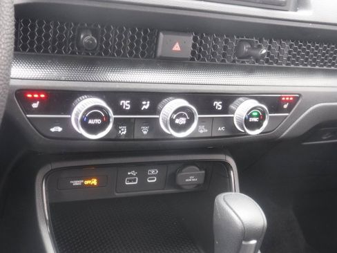 Used 2025 Honda CR-V EX image 21
