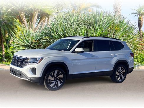 New 2026 Volkswagen Atlas SE image 1