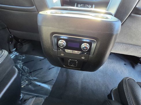 Used 2023 GMC Yukon XL Denali image 23