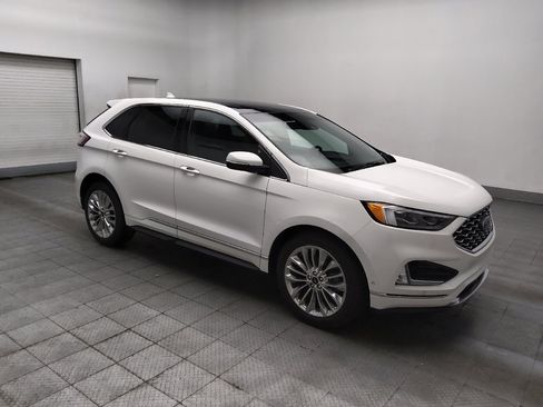 Used 2020 Ford Edge Titanium w/ Equipment Group 301A FWD image 11