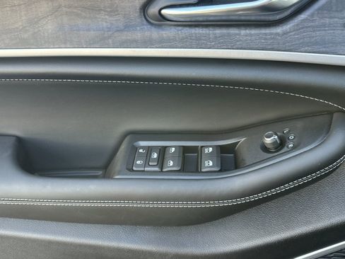 New 2026 Jeep Grand Cherokee L Limited AWD/4WD image 11