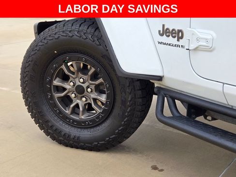 Used 2023 Jeep Wrangler Unlimited Rubicon 392 w/ Trailer Tow Package AWD/4WD image 36