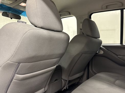 Used 2019 Nissan Frontier SV image 14