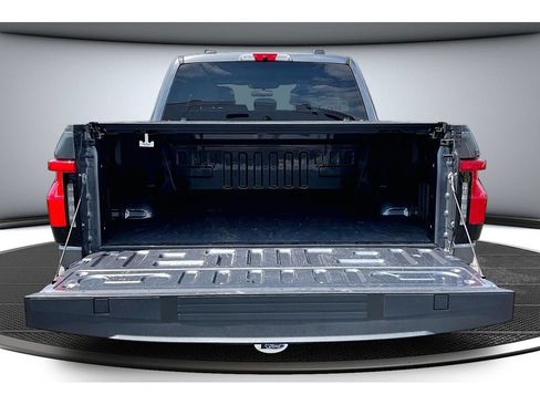Used 2022 Ford F150 Lightning XLT AWD/4WD image 13