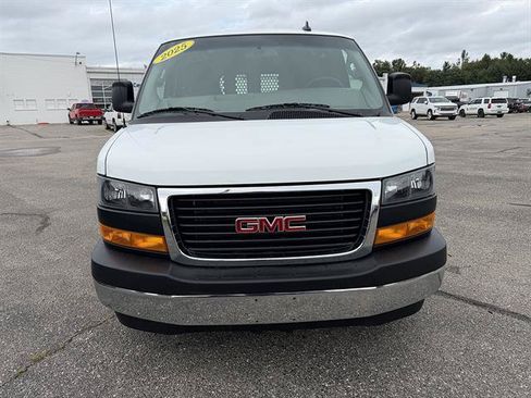 Used 2025 GMC Savana 2500 w/ Driver Convenience Package RWD image 2