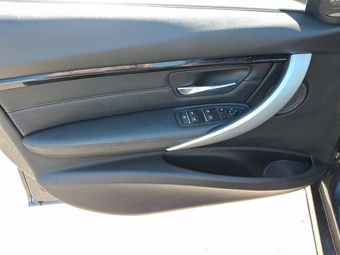 Used 2017 BMW 330i xDrive Sedan w/ Technology Package AWD/4WD image 8