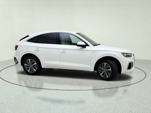 Used 2023 Audi Q5 2.0T Premium w/ Convenience Package AWD/4WD image 6