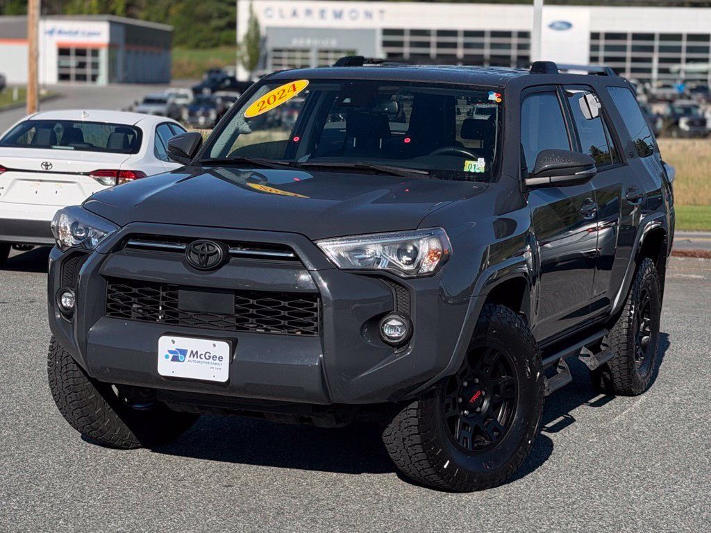 Used 2024 Toyota 4Runner SR5 Premium w/ Moonroof Package AWD/4WD image 1
