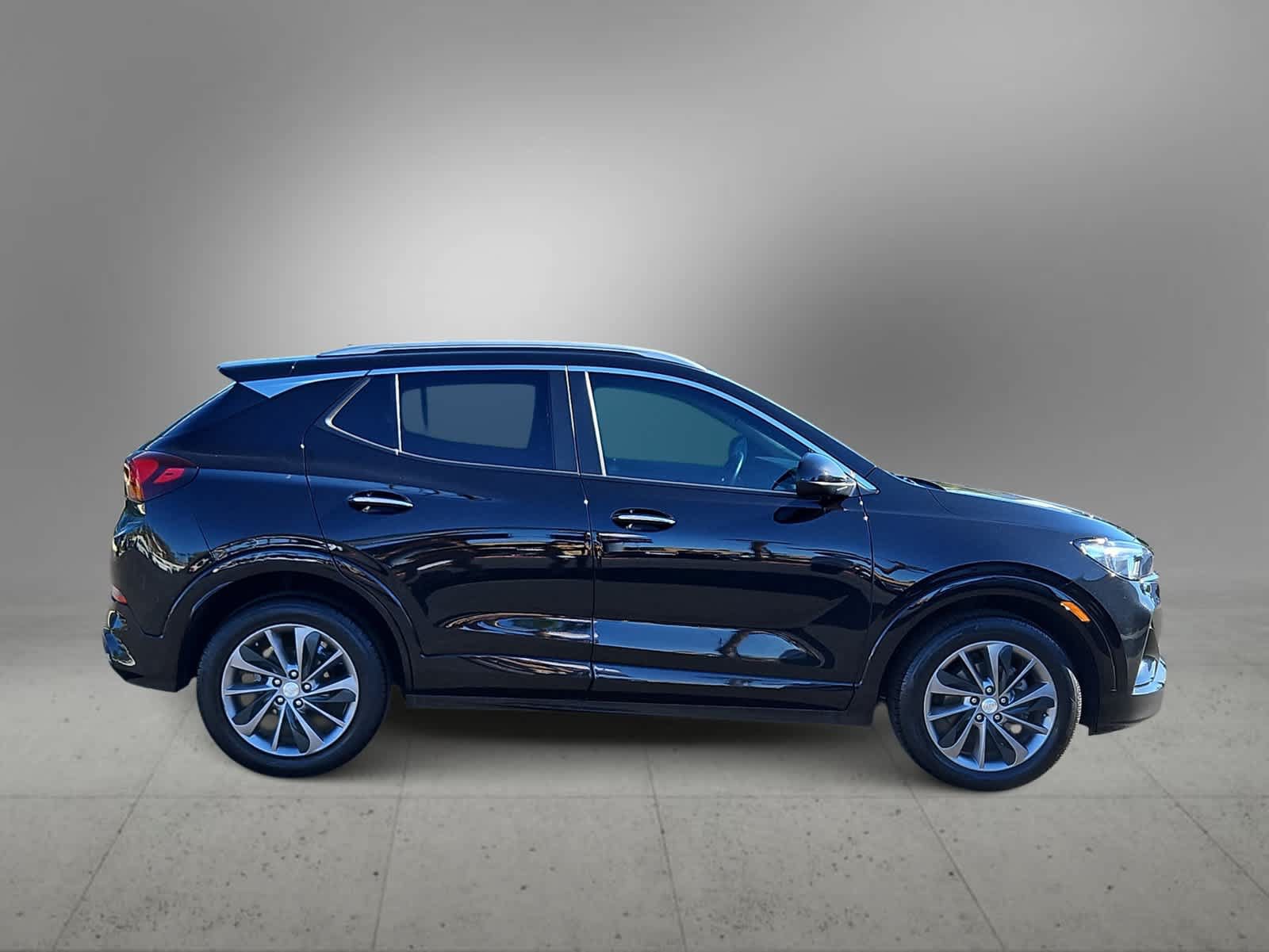 Used 2023 Buick Encore GX Select w/ Sport Touring Package FWD image 9