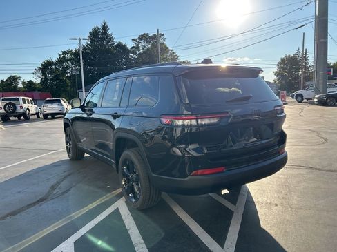 New 2025 Jeep Grand Cherokee L Altitude image 5