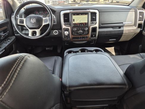 Used 2018 RAM 1500 Laramie w/ Convenience Group AWD/4WD image 17