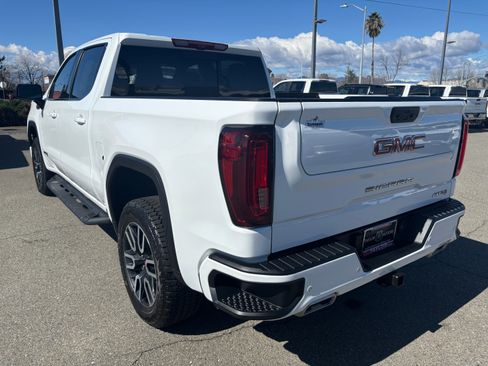 Used 2023 GMC Sierra 1500 AT4 image 7