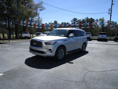 Used 2021 INFINITI QX80 Luxe w/ Cargo Package image 3