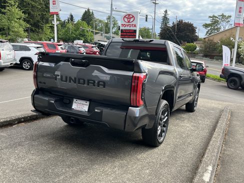Used 2024 Toyota Tundra Platinum AWD/4WD image 7