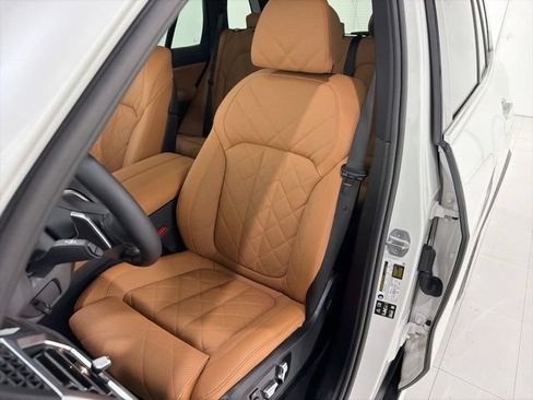 Certified 2024 BMW X5 xDrive40i w/ Premium Package AWD/4WD image 14