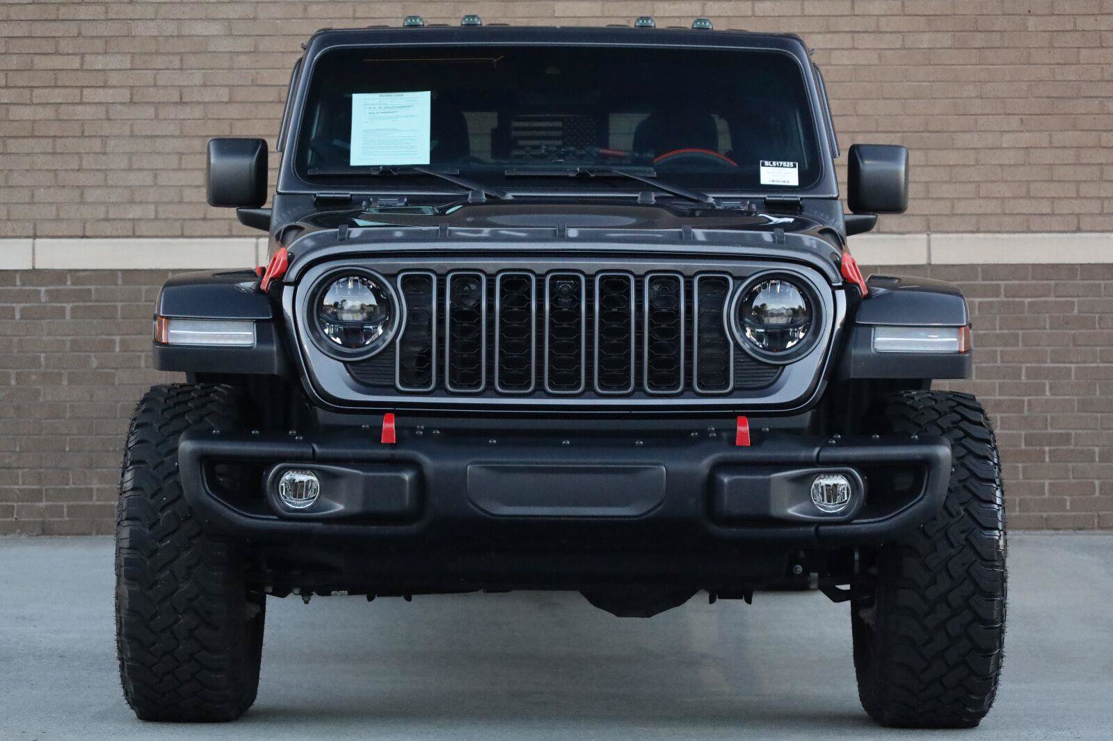 Used 2025 Jeep Gladiator Rubicon AWD/4WD image 7