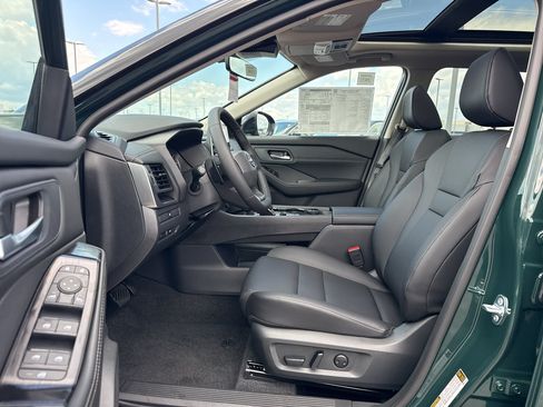 New 2026 Nissan Rogue Dark Armor AWD/4WD image 11
