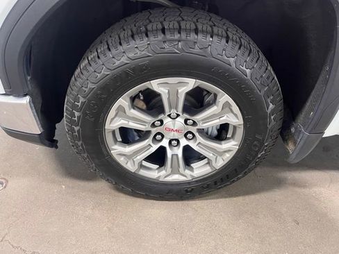 Used 2024 GMC Sierra 1500 SLT image 31