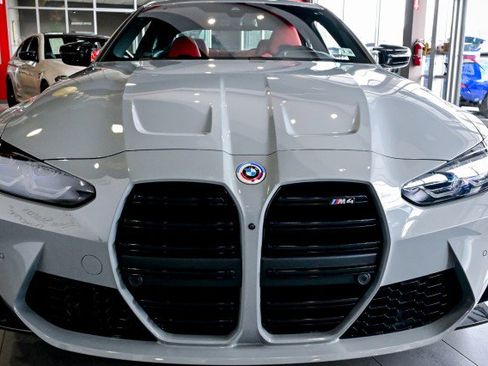 Used 2023 BMW M4 Coupe w/ Executive Package image 10