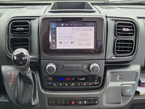 Used 2023 RAM ProMaster 2500 FWD image 12