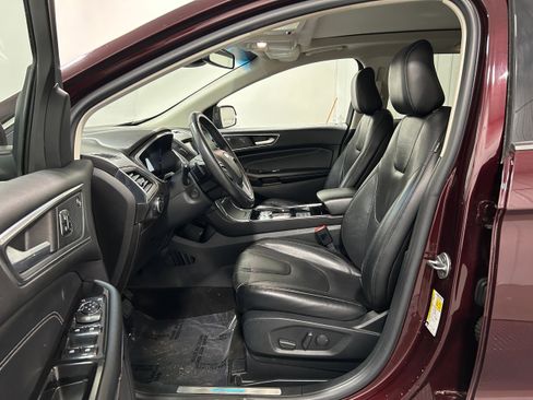 Used 2020 Ford Edge Titanium w/ Equipment Group 301A image 3