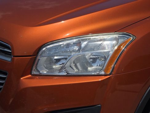 Used 2015 Chevrolet Trax LT w/ LT Sun and Sound Package AWD/4WD image 8