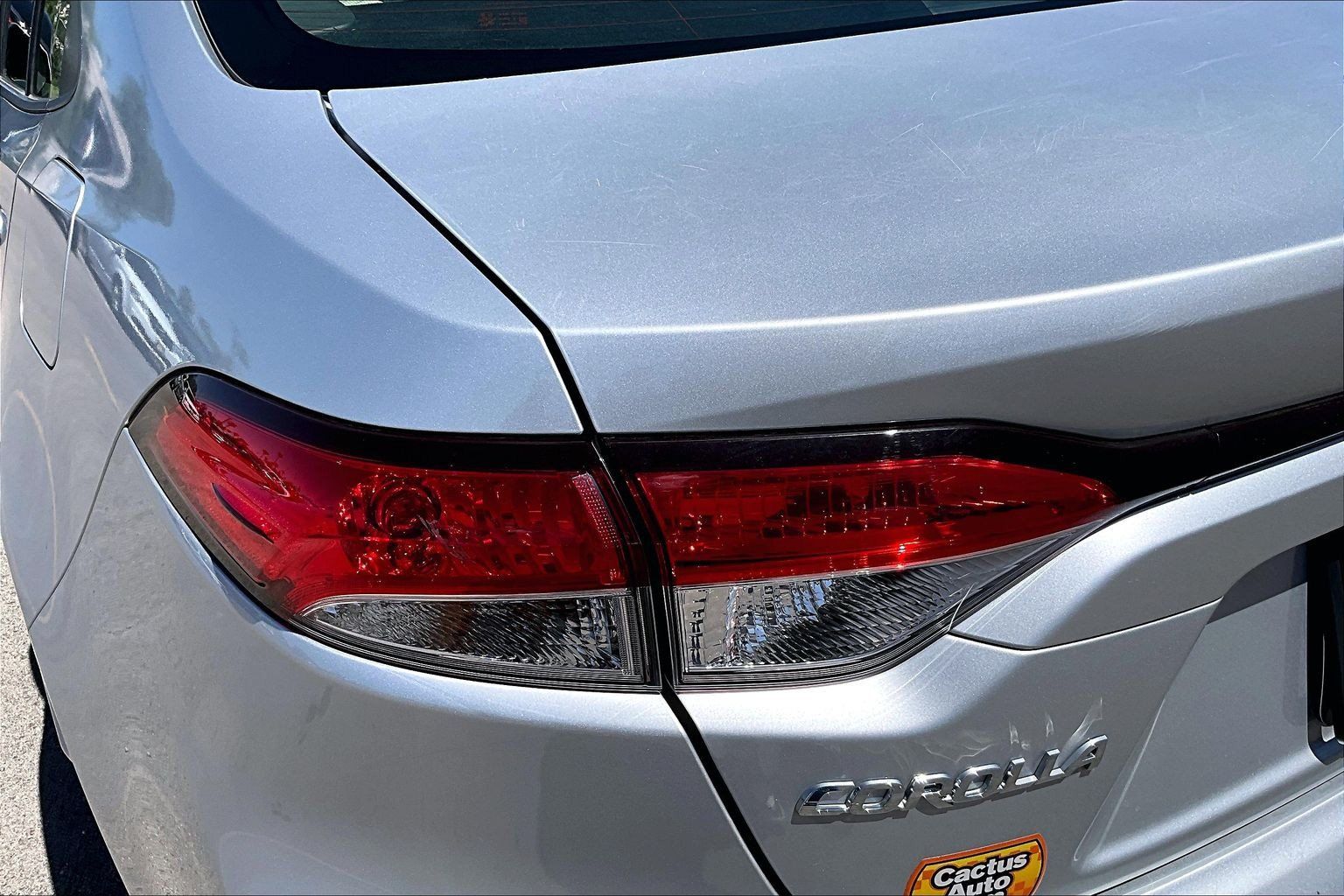 Used 2020 Toyota Corolla LE w/ Carpet Mat Package (TMS) FWD image 28