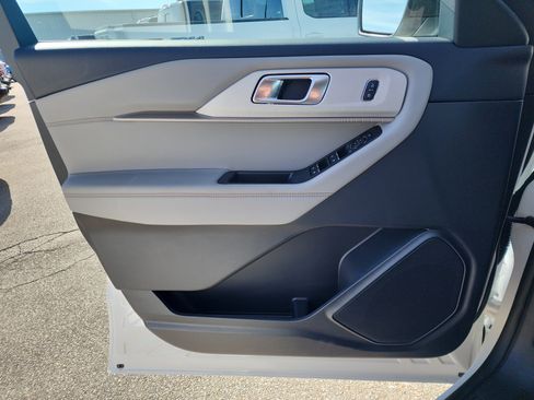 New 2026 Ford Explorer Active w/ Active Comfort Package image 11