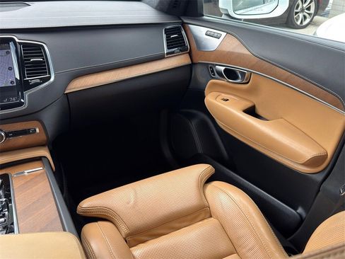 Used 2019 Volvo XC90 T8 Inscription w/ Luxury Package image 31
