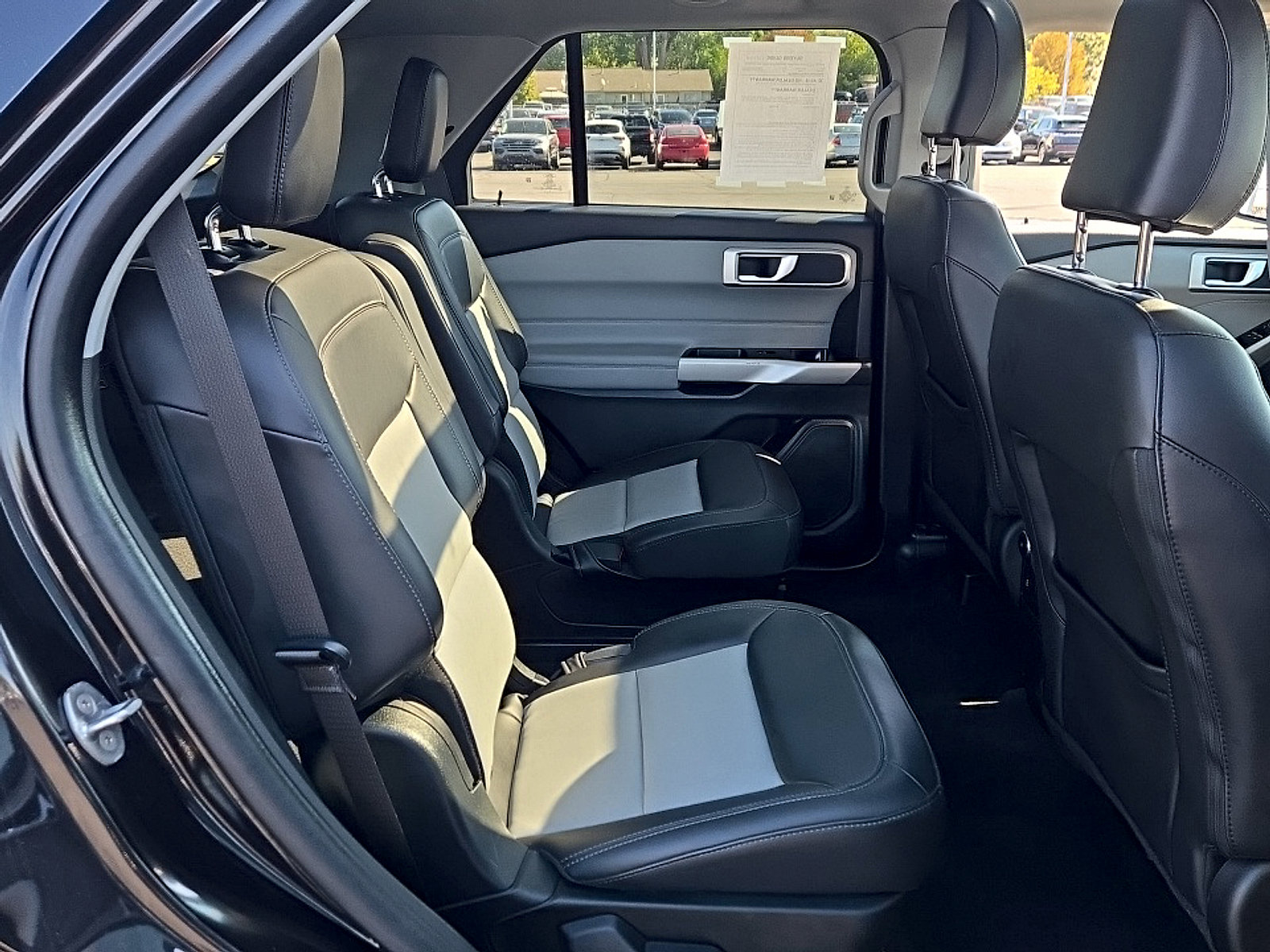 Certified 2023 Ford Explorer XLT w/ Equipment Group 202A AWD/4WD image 22