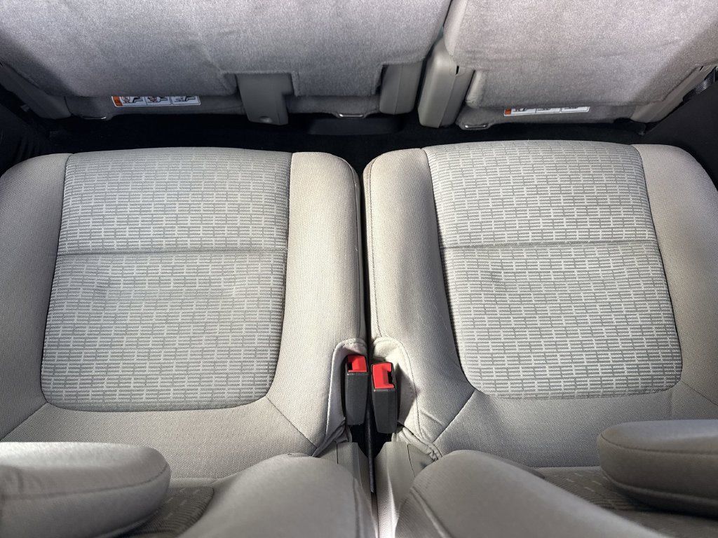 Used 2014 Ford Explorer XLT AWD/4WD image 25