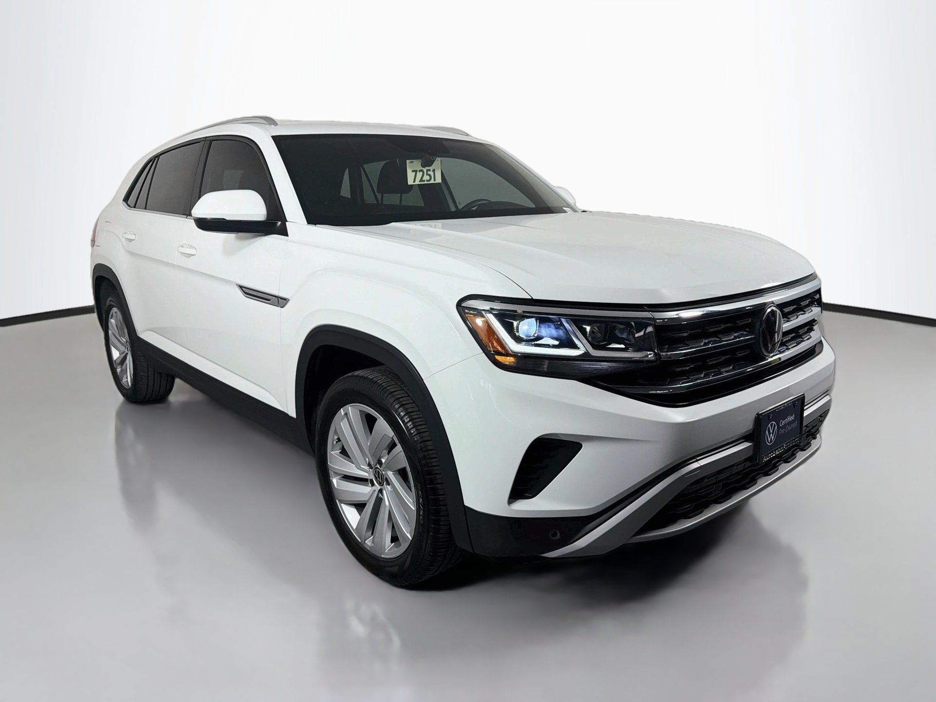 Certified 2023 Volkswagen Atlas Cross Sport SE FWD image 3