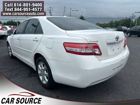 Used 2011 Toyota Camry LE w/ LE Extra-Value Pkg FWD image 4