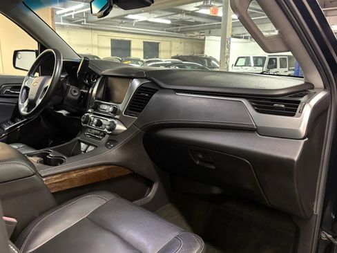 Used 2016 Chevrolet Suburban LT image 19