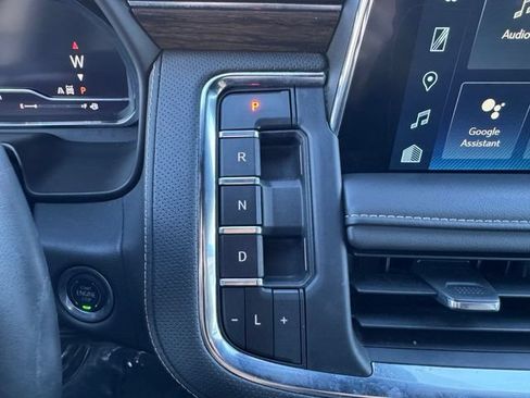 Used 2024 Chevrolet Tahoe Premier AWD/4WD image 22