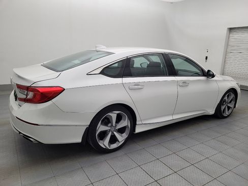 Used 2018 Honda Accord Touring image 10