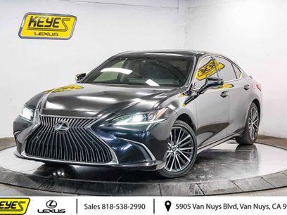 Used 2023 Lexus ES 300h w/ Premium Package