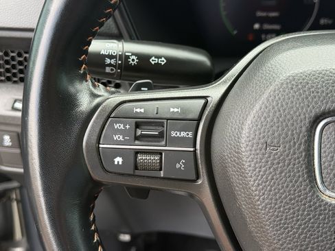 Used 2025 Honda CR-V Sport image 17