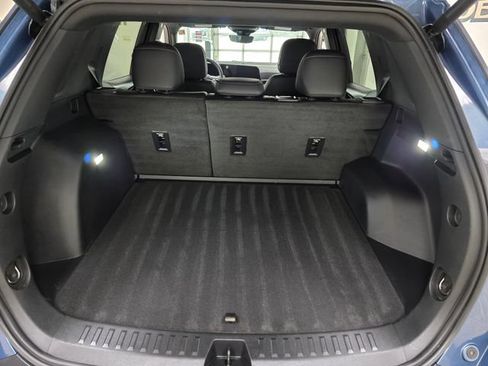 Used 2025 Chevrolet Equinox LT w/ Convenience Package II AWD/4WD image 8