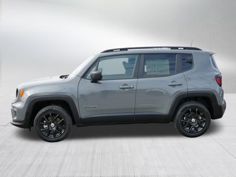 Used 2022 Jeep Renegade Latitude w/ Convenience Group image 4