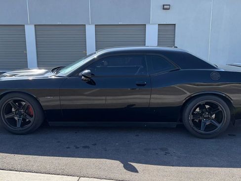 Used 2018 Dodge Challenger R/T RWD image 2