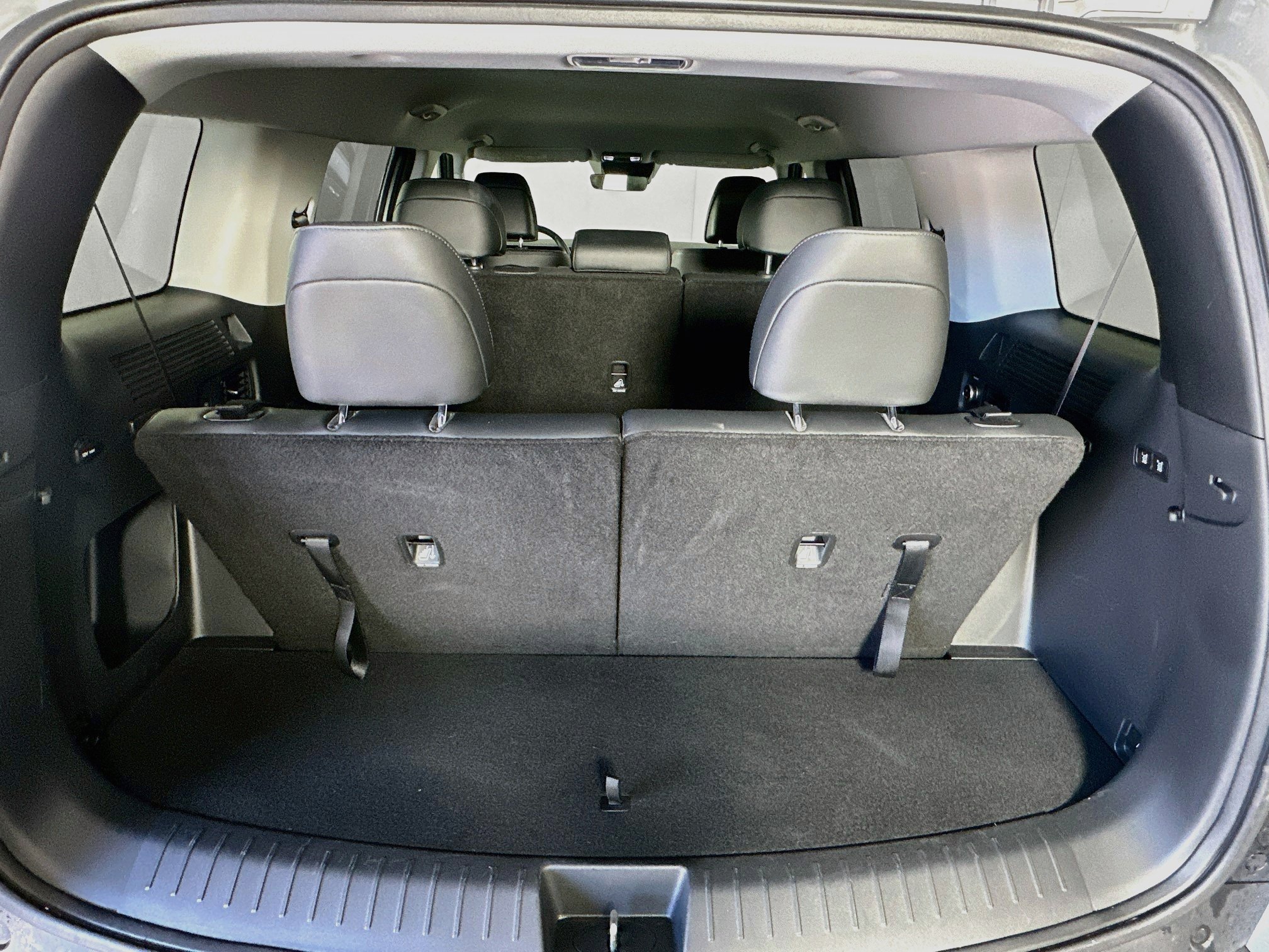 Used 2026 Hyundai Santa Fe SEL FWD image 29
