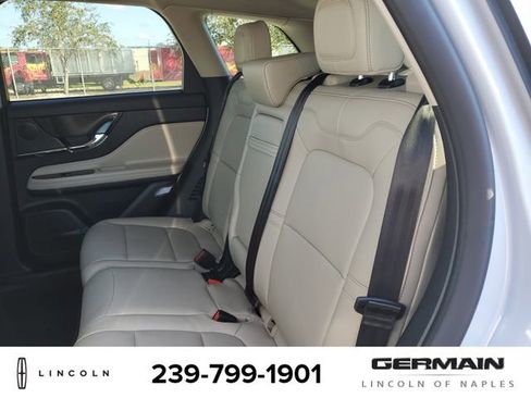 New 2026 Lincoln Corsair Premiere image 19